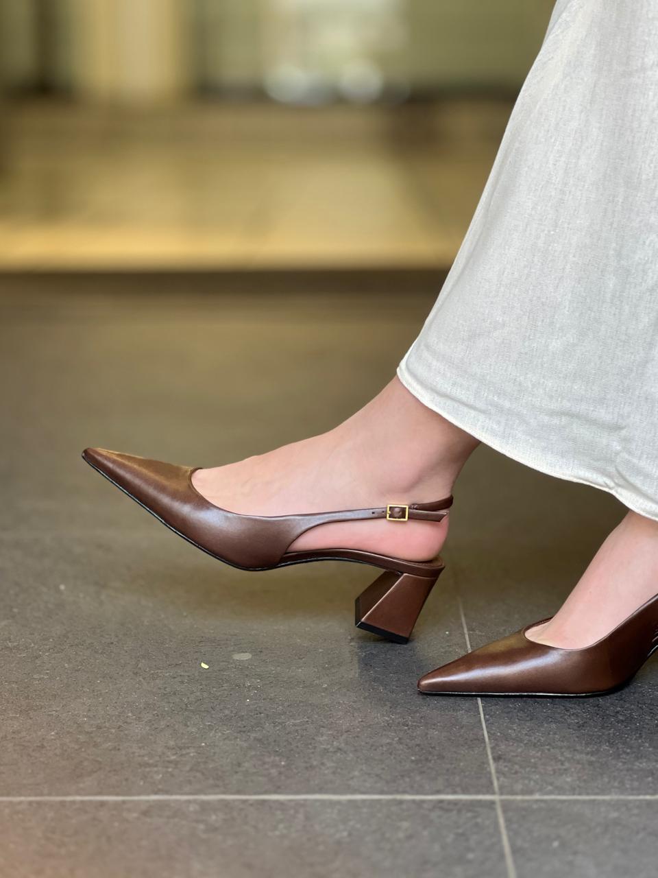 SCARPIN SLINGBACK RHONDA MID VERNIZ