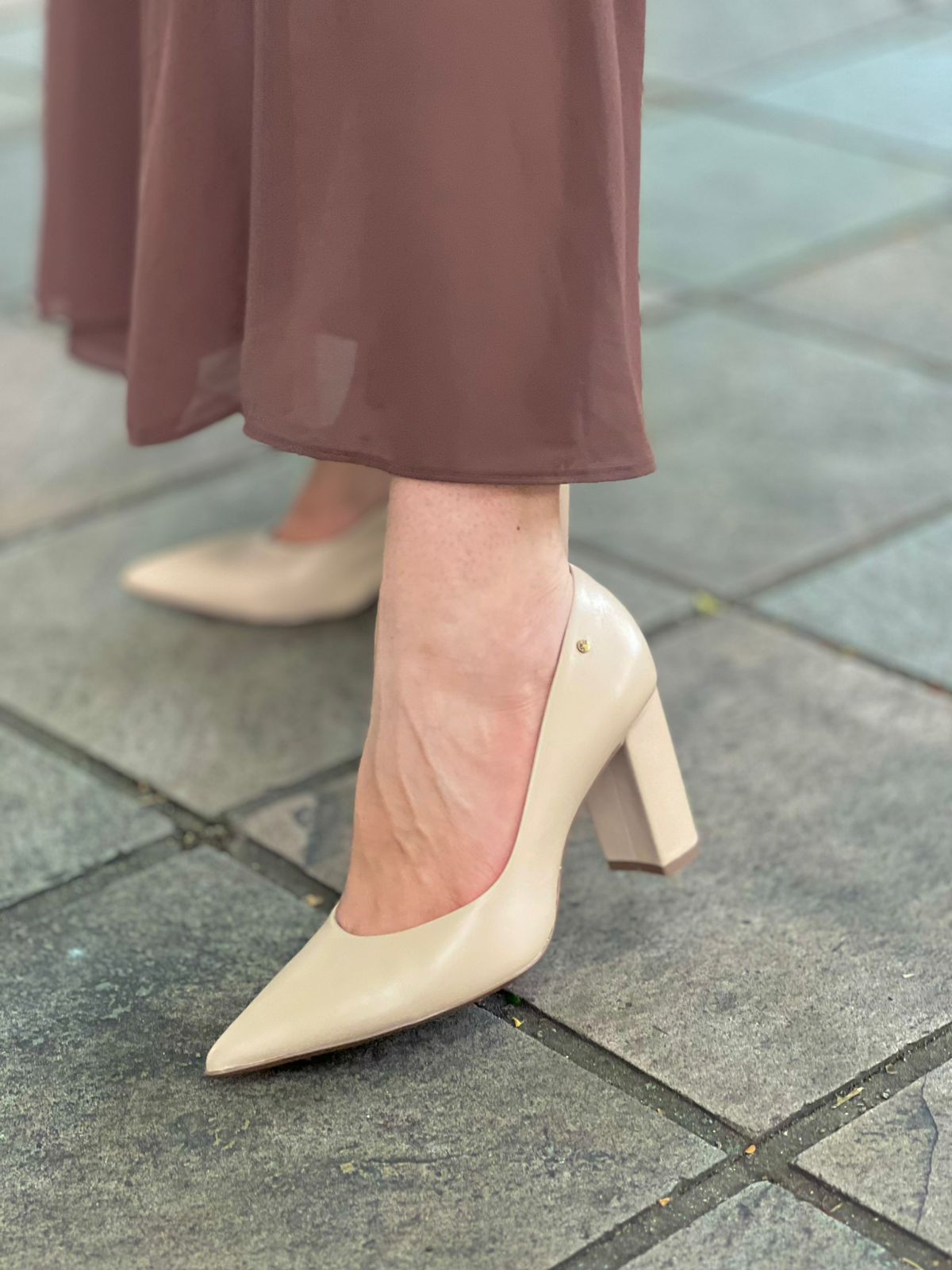 SCARPIN SALTO BLOCO E BICO FINO