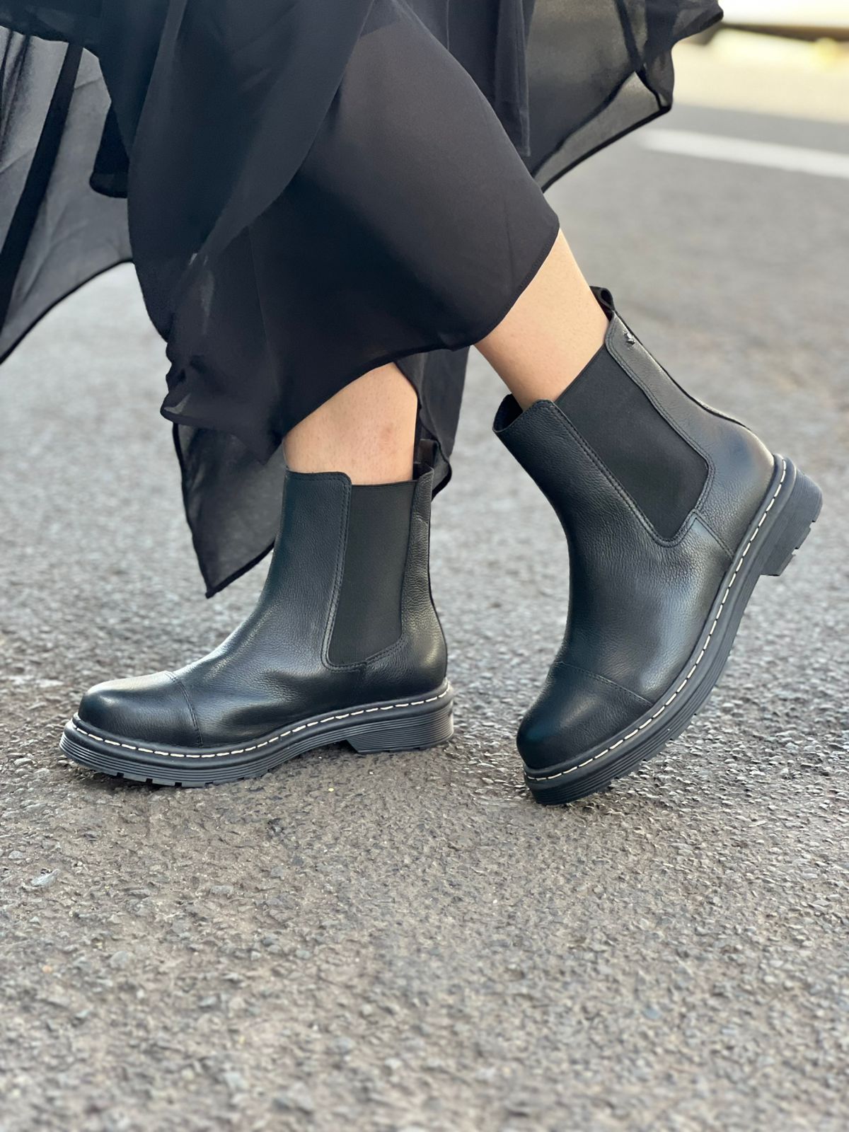 COTURNO COM ELÁSTICO LATERAL