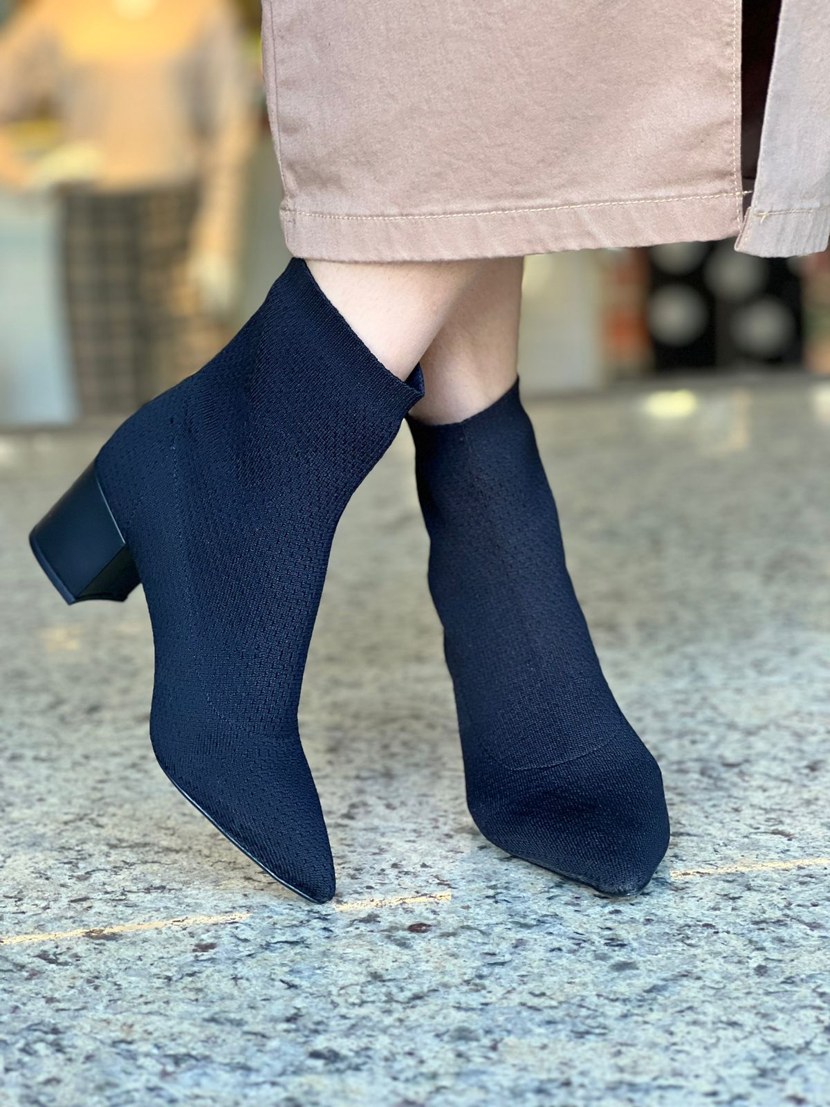 BOTA KNIT SALTO BLOCO - PRETO