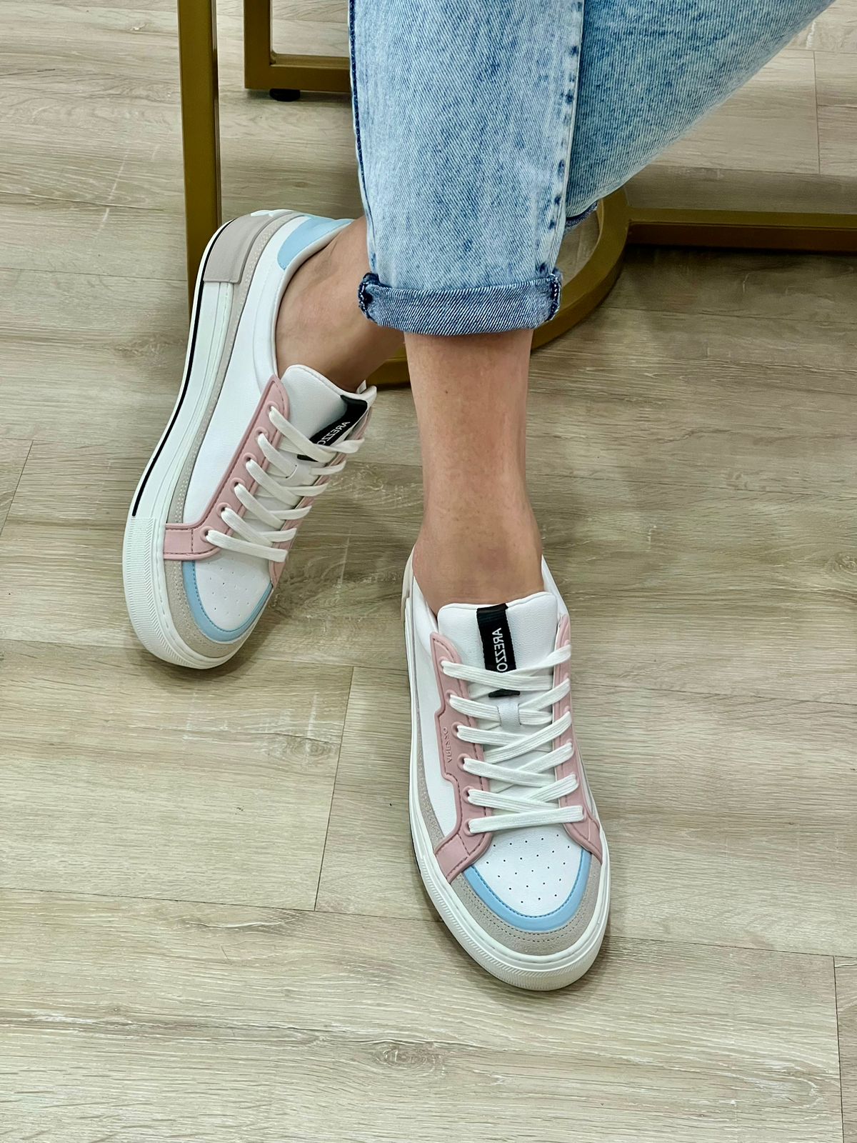 TÊNIS BRANCO, ROSA E AZUL FLATFORM
