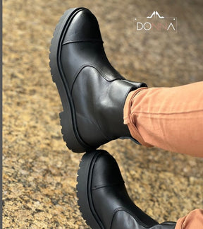BOTA SALTO TRATORADO - EM COURO - PRETO