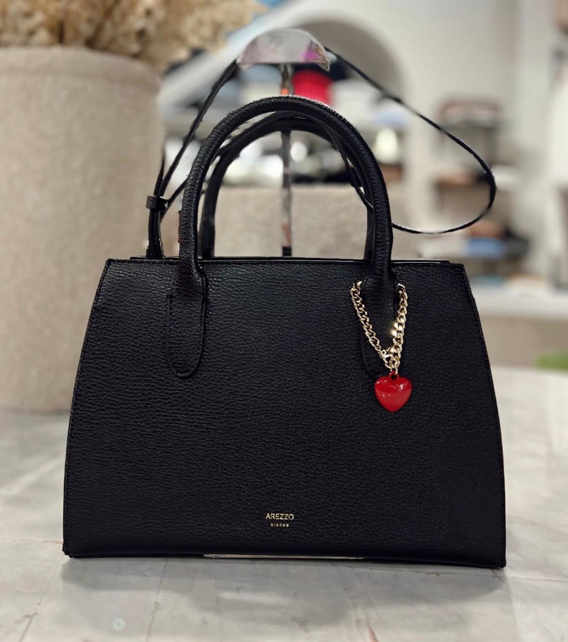 BOLSA TOTE PRETA MÉDIA PINGENTE DE CORAÇÃO