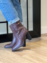 BOTA CANO MÉDIO DE COURO