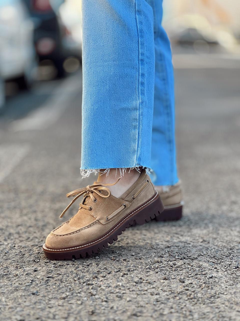 MOCASSIM DOCKSIDE EM CAMURÇA FENDI