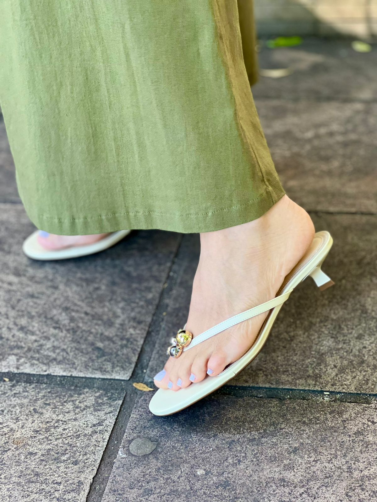 TAMANCO DA SCHUTZ COM PEDRARIA