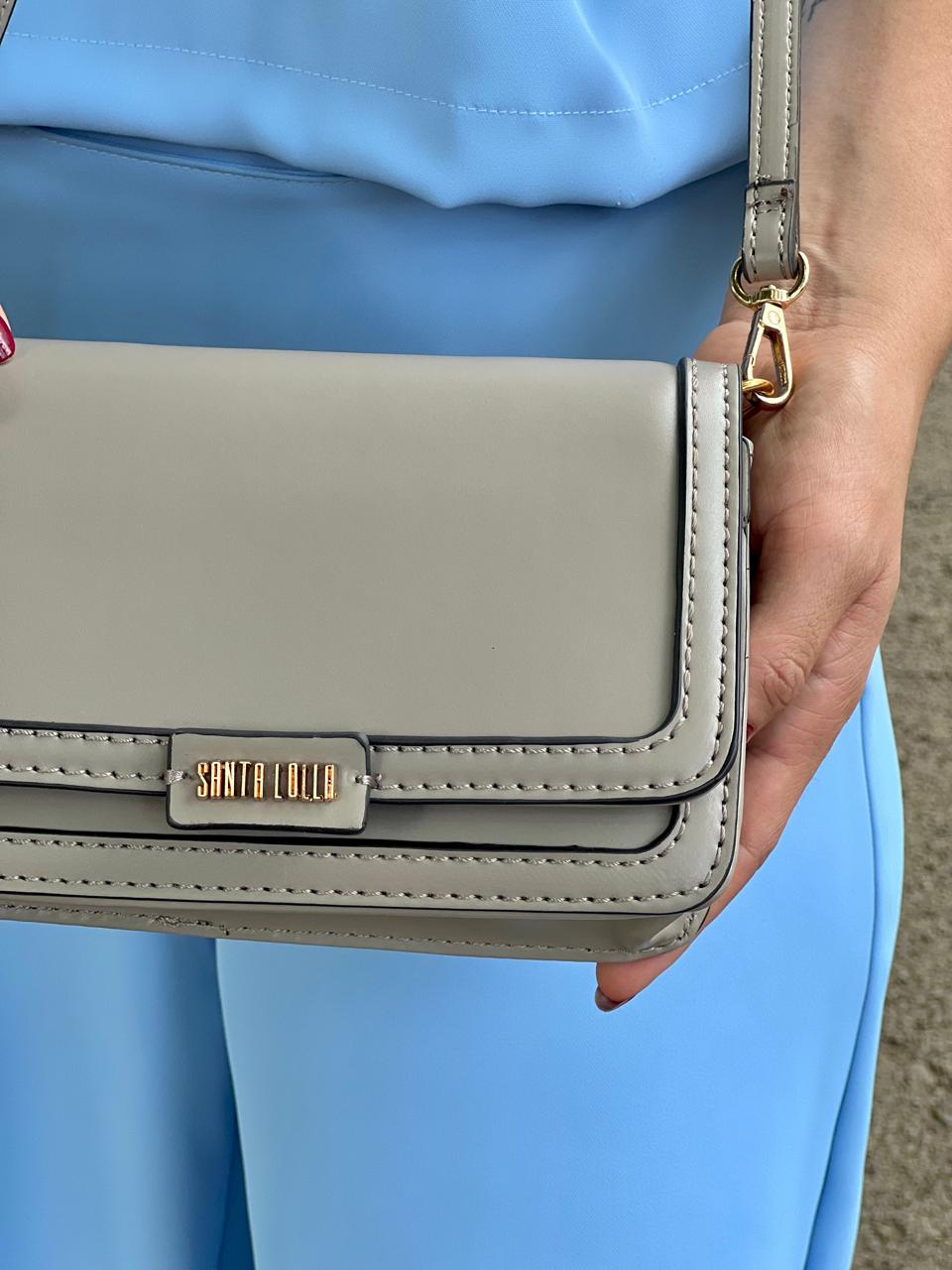 BOLSA TRANSVERSAL COM FECHO METALIZADO