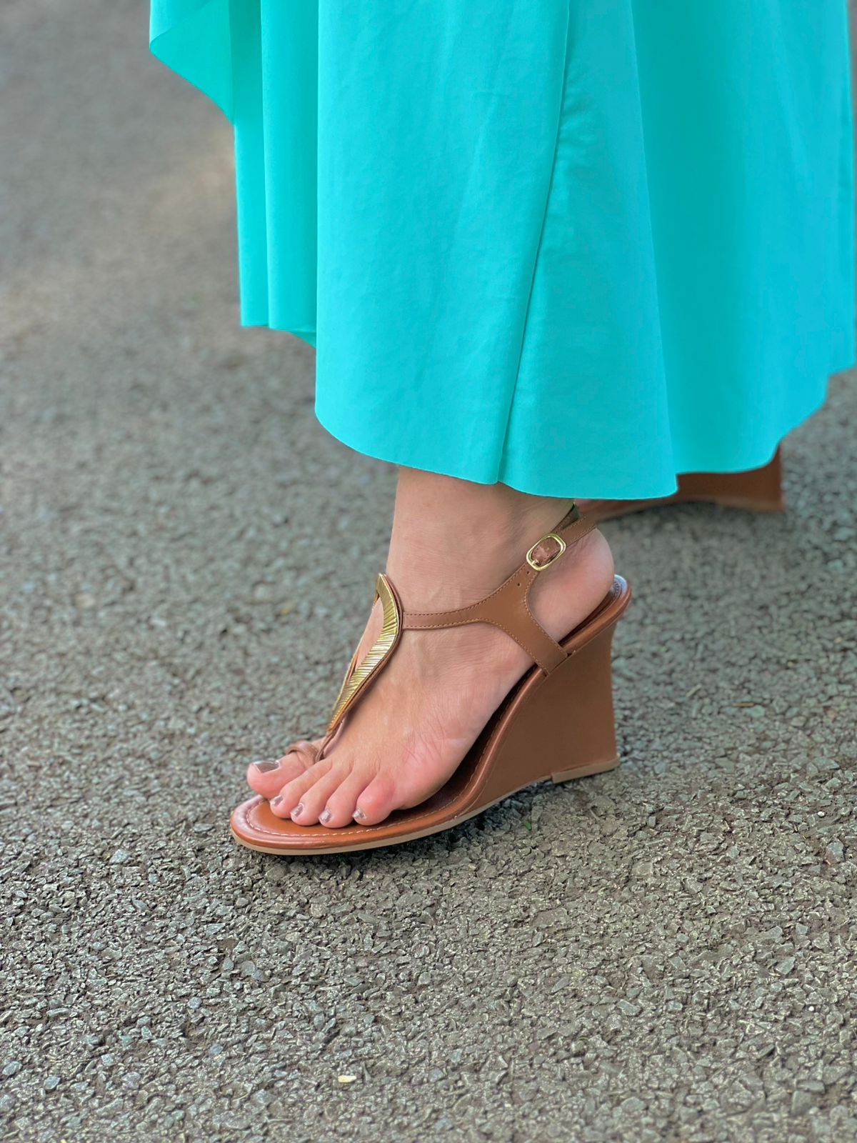 SANDÁLIA COURO ANABELA TEXTURIZADO