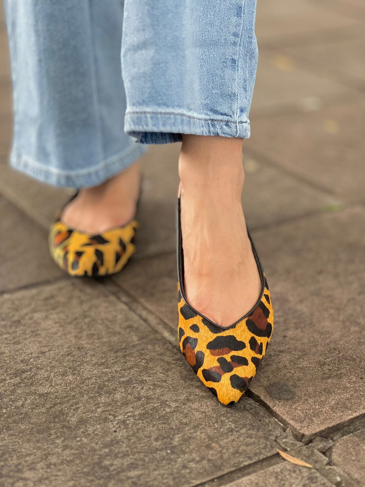 SLINGBACK BICO FINO ONÇA