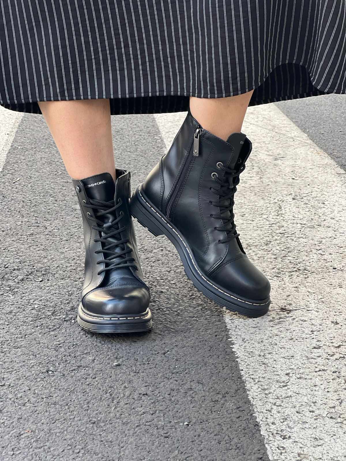 BOTA JANIS COURO SOLA TRATORADA