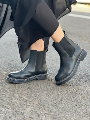 COTURNO COM ELÁSTICO LATERAL