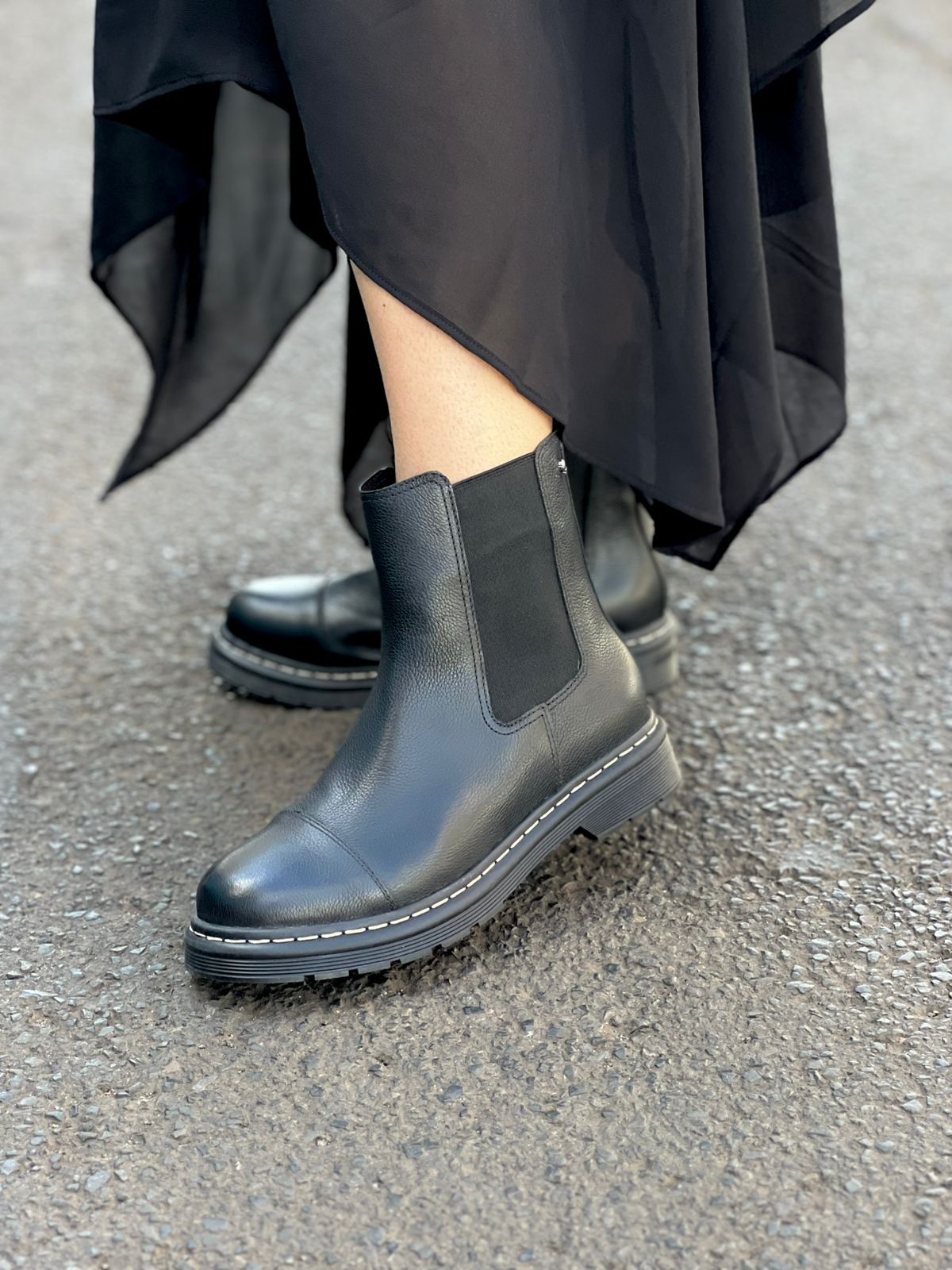 COTURNO COM ELÁSTICO LATERAL