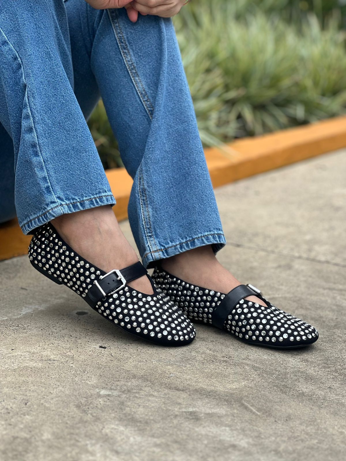 SAPATILHA SABRINA STUDS