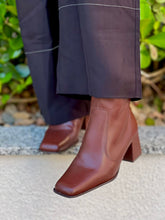 BOTA CANO MÉDIO COM FICO QUADRADO