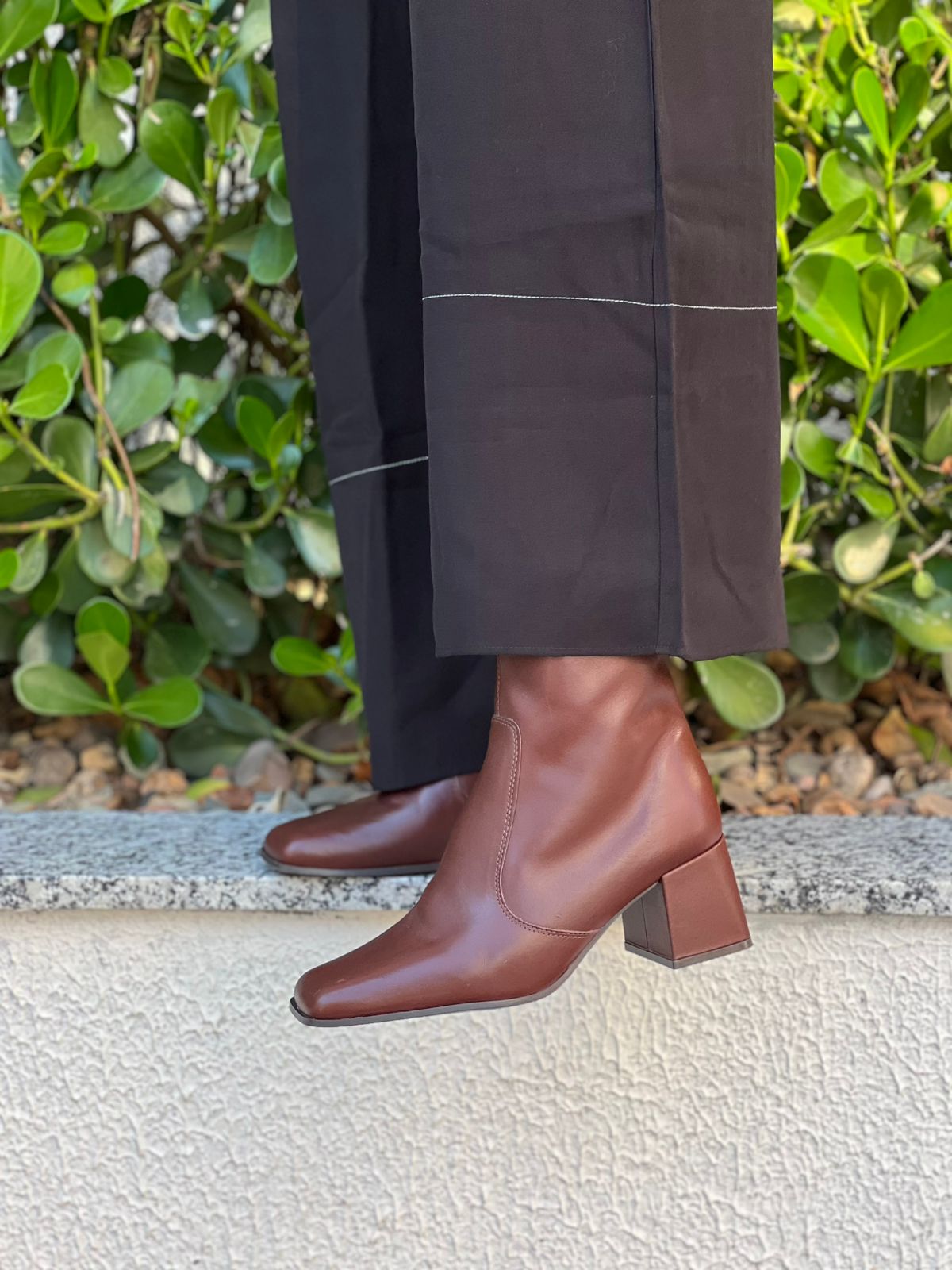 BOTA CANO MÉDIO COM FICO QUADRADO