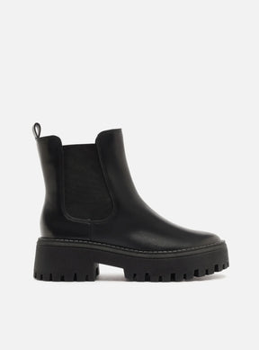 BOTA COURO CANO CURTO SALTO TRATORADO